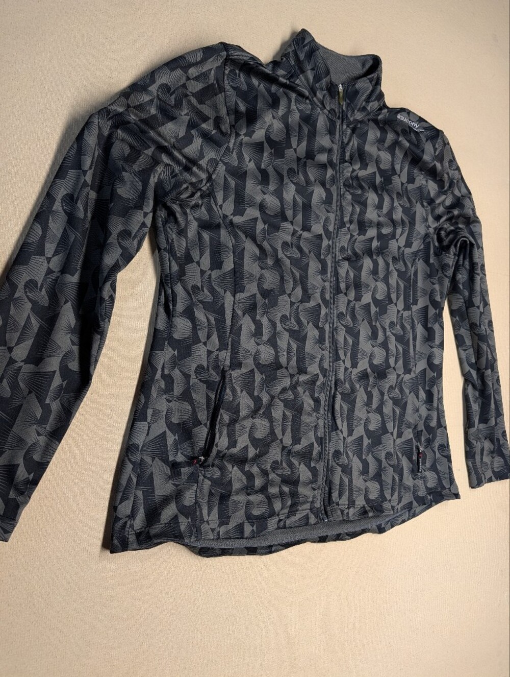 Saucony Women Size L Black & Gray Performance Jacket White Logo Zip & Pockets